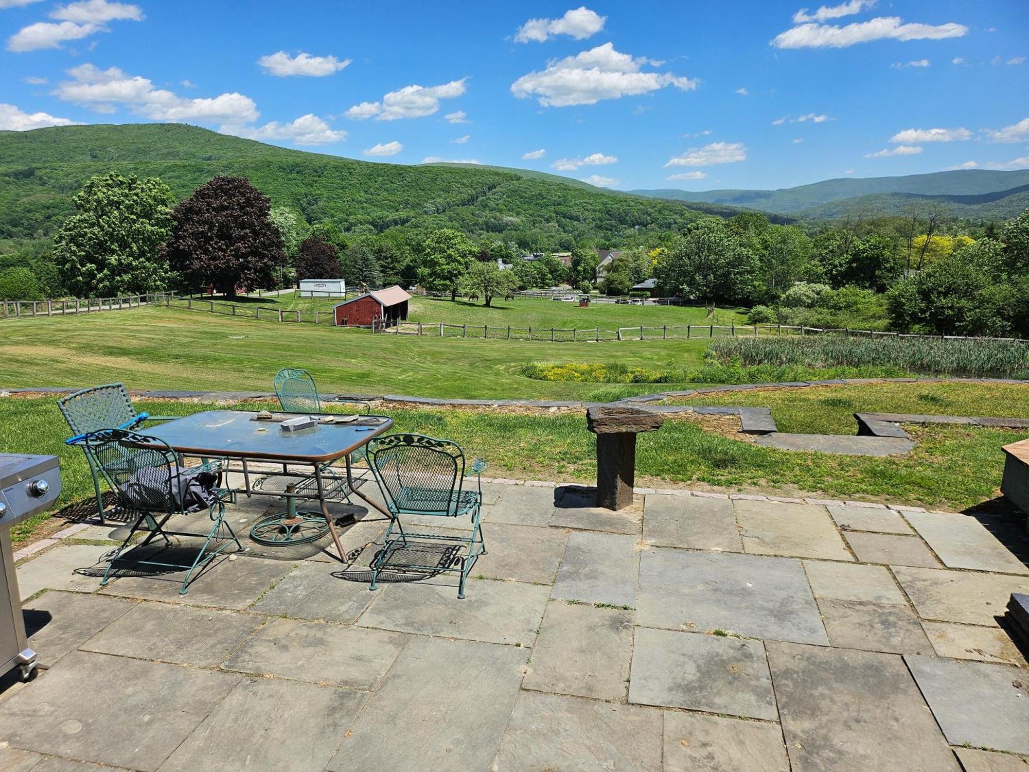 Clover Hill Farm & Country Inn Williamstown Ngoại thất bức ảnh