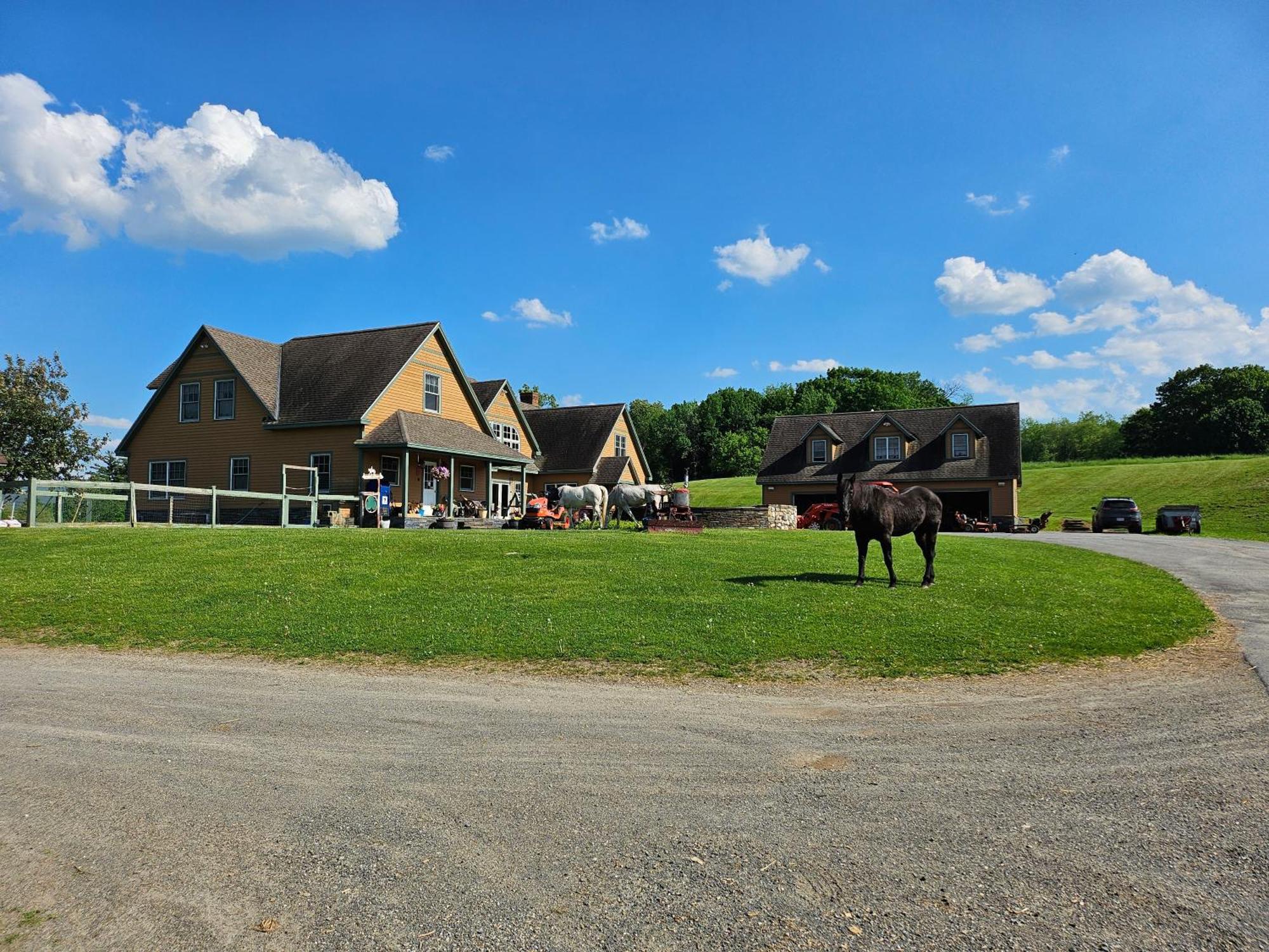 Clover Hill Farm & Country Inn Williamstown Ngoại thất bức ảnh