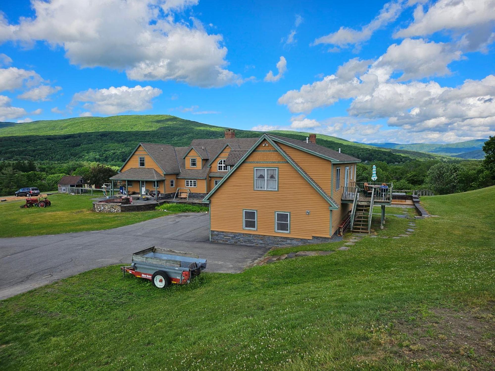Clover Hill Farm & Country Inn Williamstown Ngoại thất bức ảnh